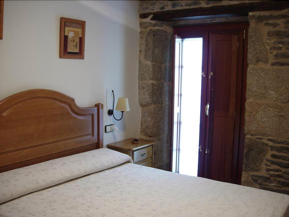 Hotel Caldelas Sacra-Pension Rustica 3 Estrellas Кастро-Кальделас Экстерьер фото