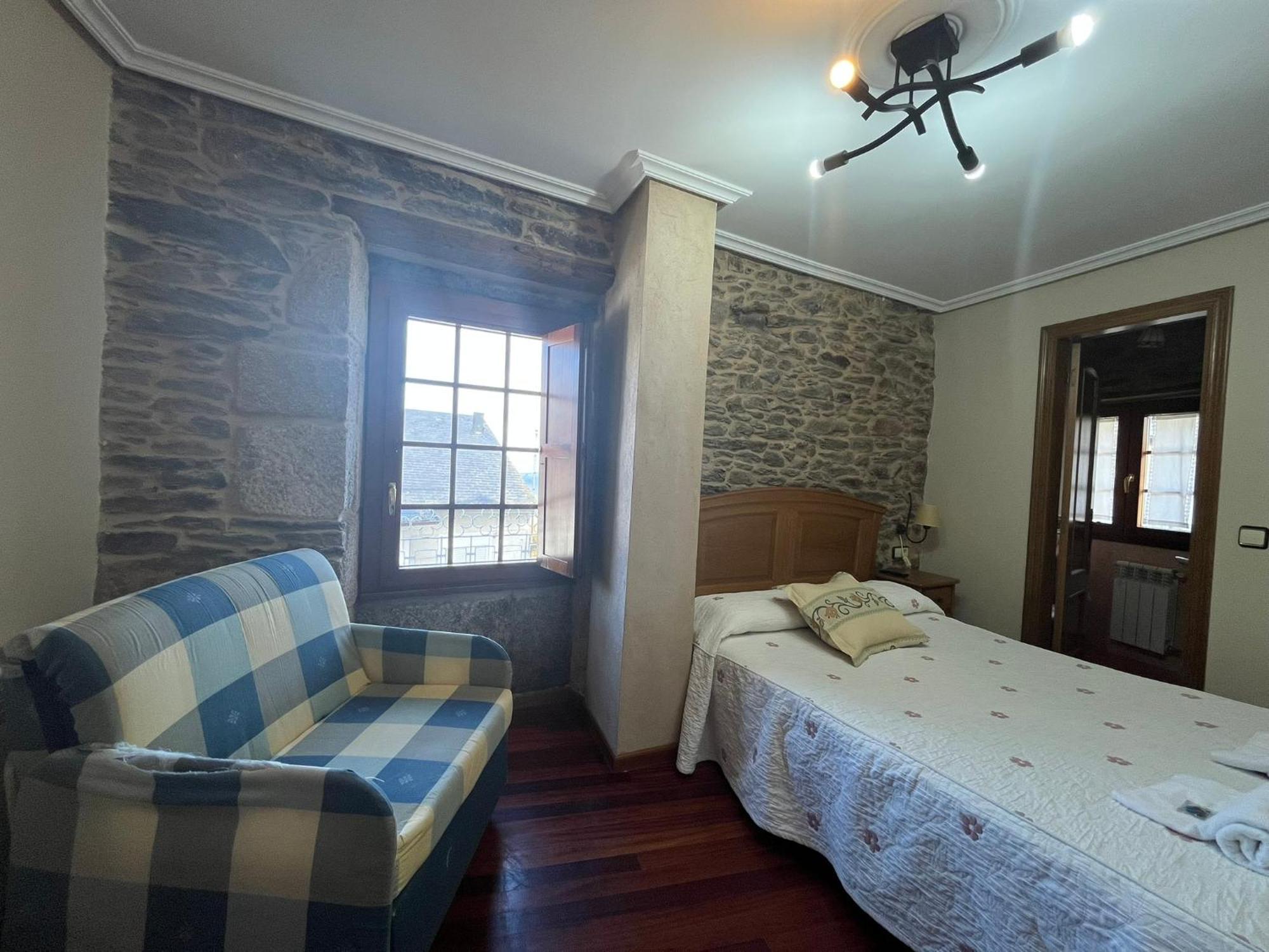 Hotel Caldelas Sacra-Pension Rustica 3 Estrellas Кастро-Кальделас Экстерьер фото