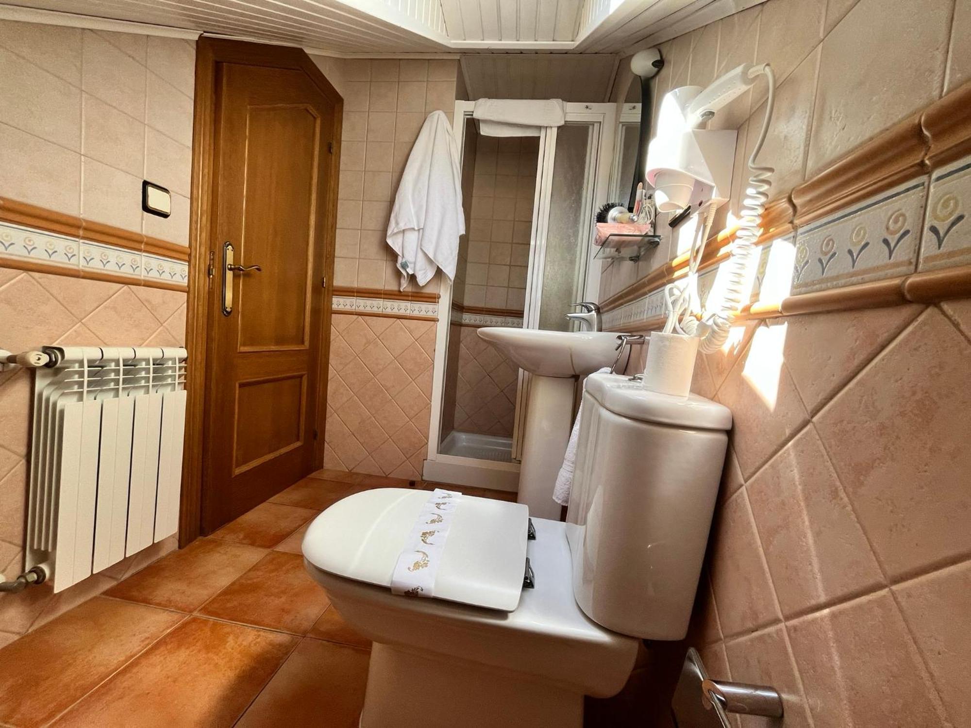 Hotel Caldelas Sacra-Pension Rustica 3 Estrellas Кастро-Кальделас Экстерьер фото
