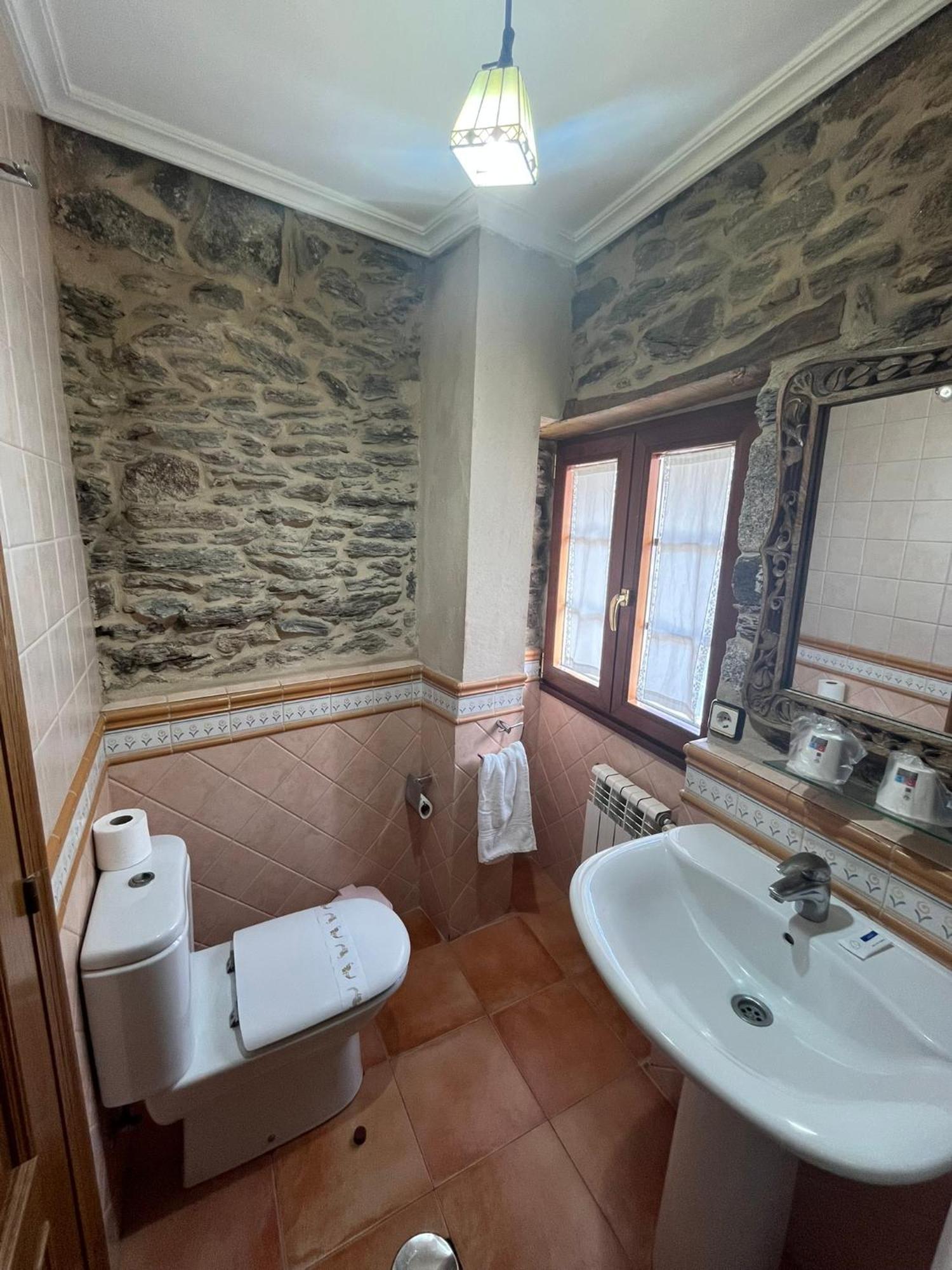 Hotel Caldelas Sacra-Pension Rustica 3 Estrellas Кастро-Кальделас Экстерьер фото