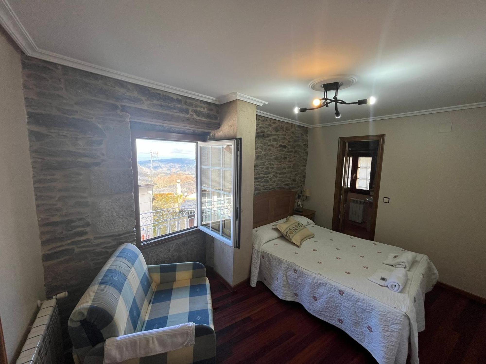 Hotel Caldelas Sacra-Pension Rustica 3 Estrellas Кастро-Кальделас Экстерьер фото