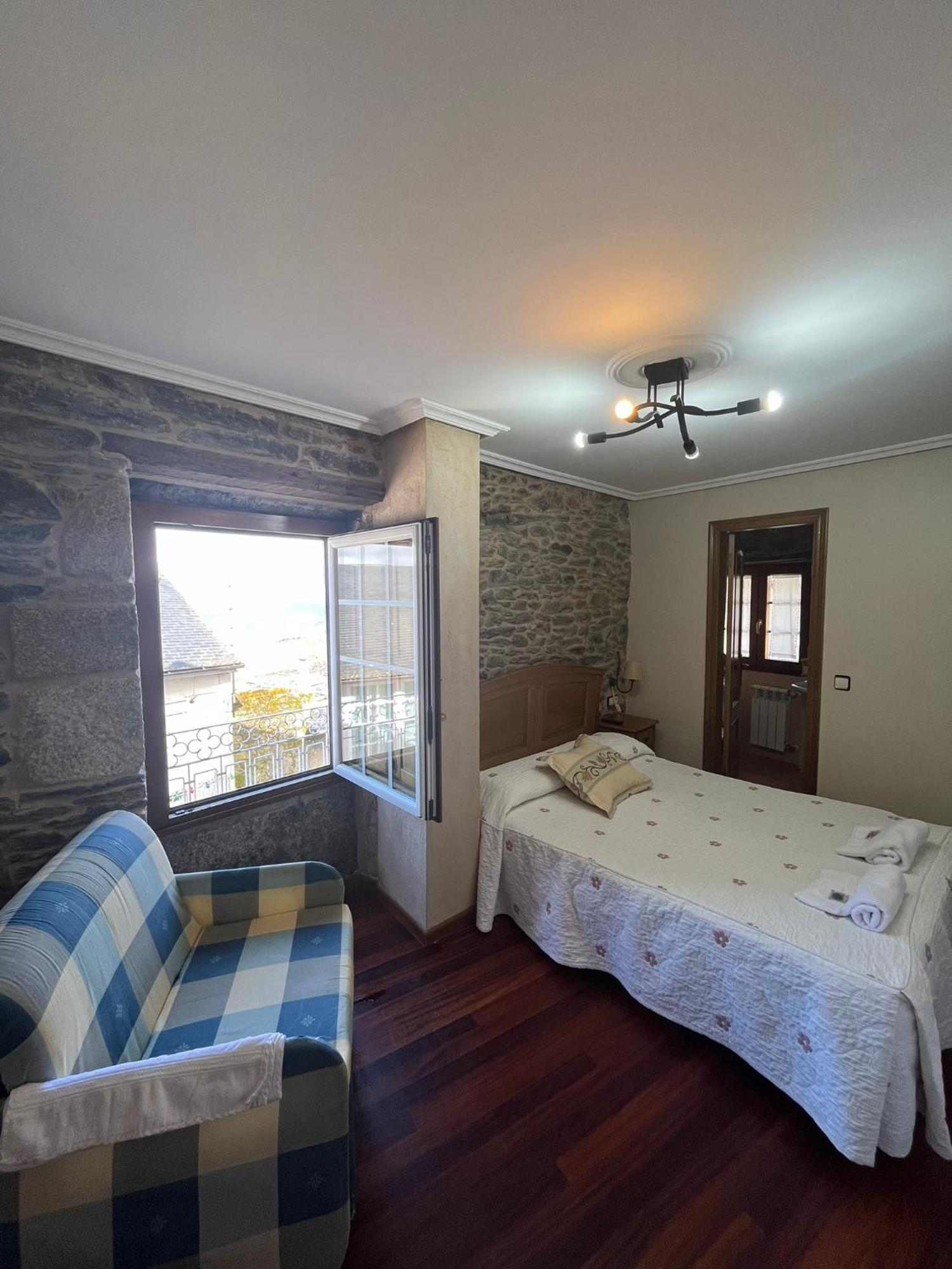 Hotel Caldelas Sacra-Pension Rustica 3 Estrellas Кастро-Кальделас Экстерьер фото
