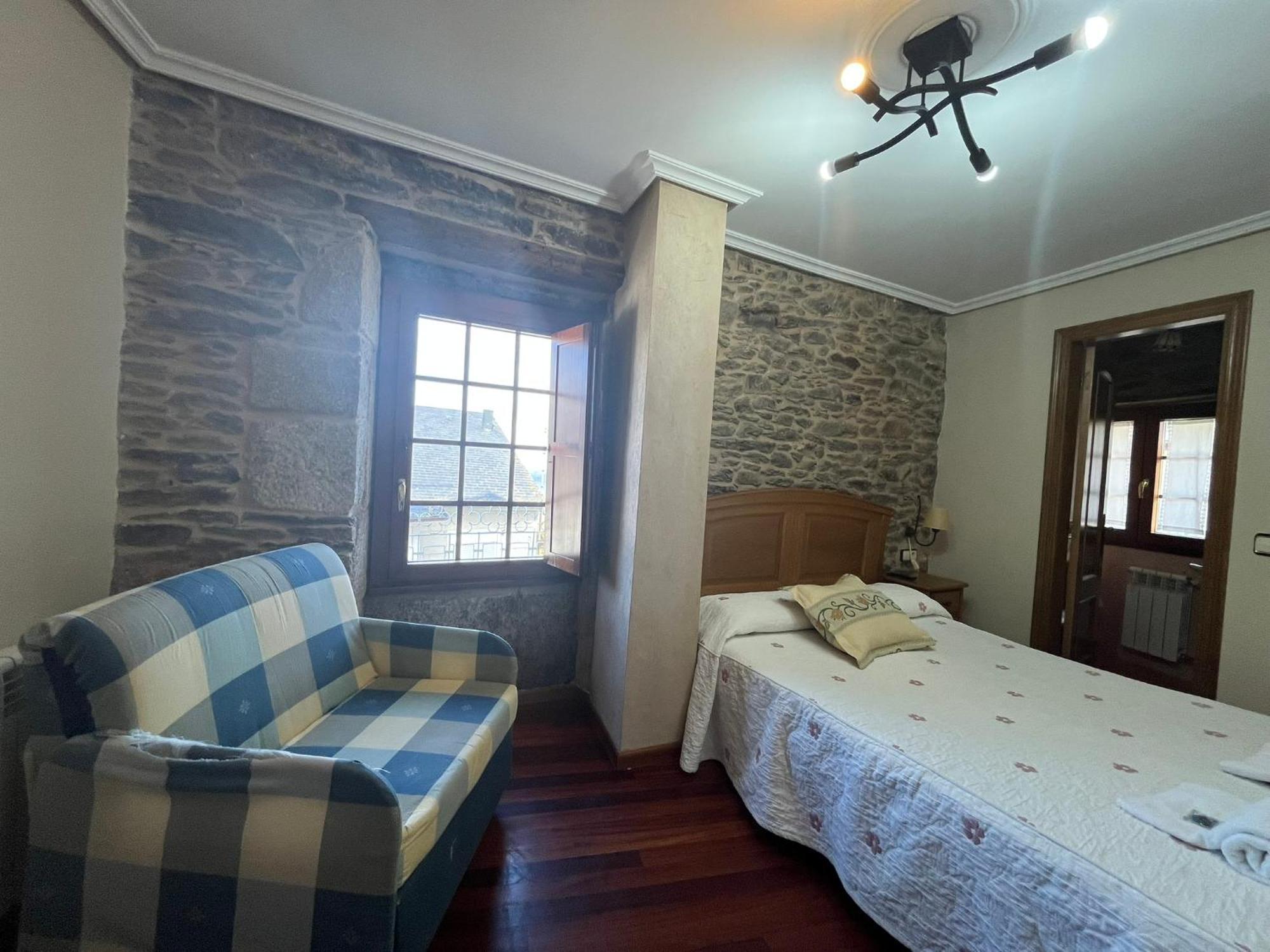 Hotel Caldelas Sacra-Pension Rustica 3 Estrellas Кастро-Кальделас Экстерьер фото