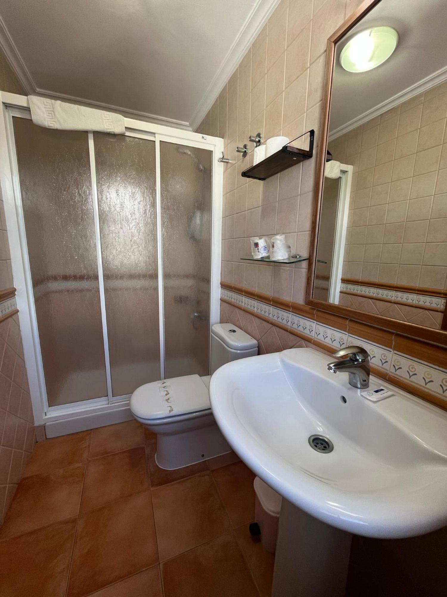 Hotel Caldelas Sacra-Pension Rustica 3 Estrellas Кастро-Кальделас Экстерьер фото